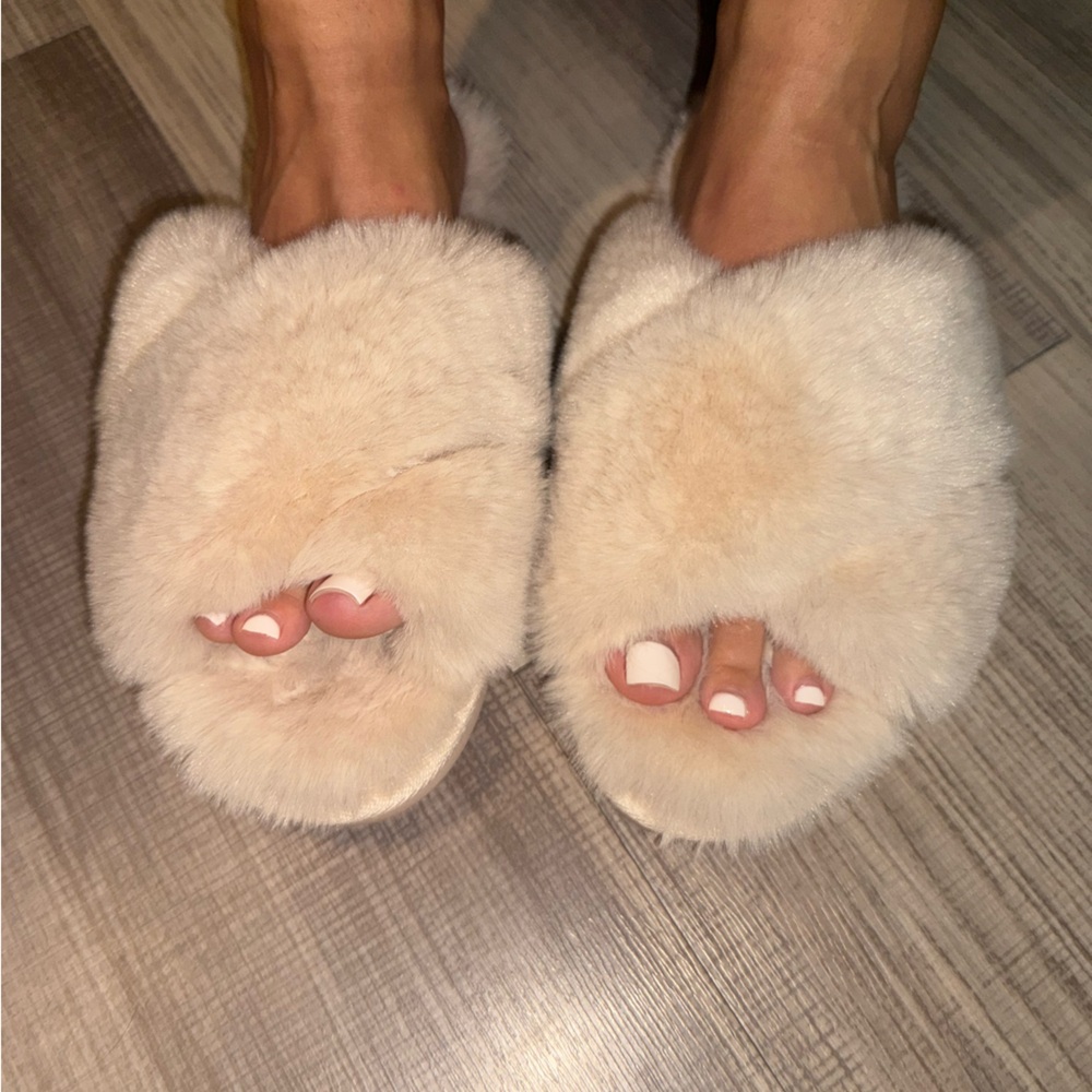 Nice West Faux Fur Crossband Slippers – Cream/Tan – Size 9 - Previously Worn